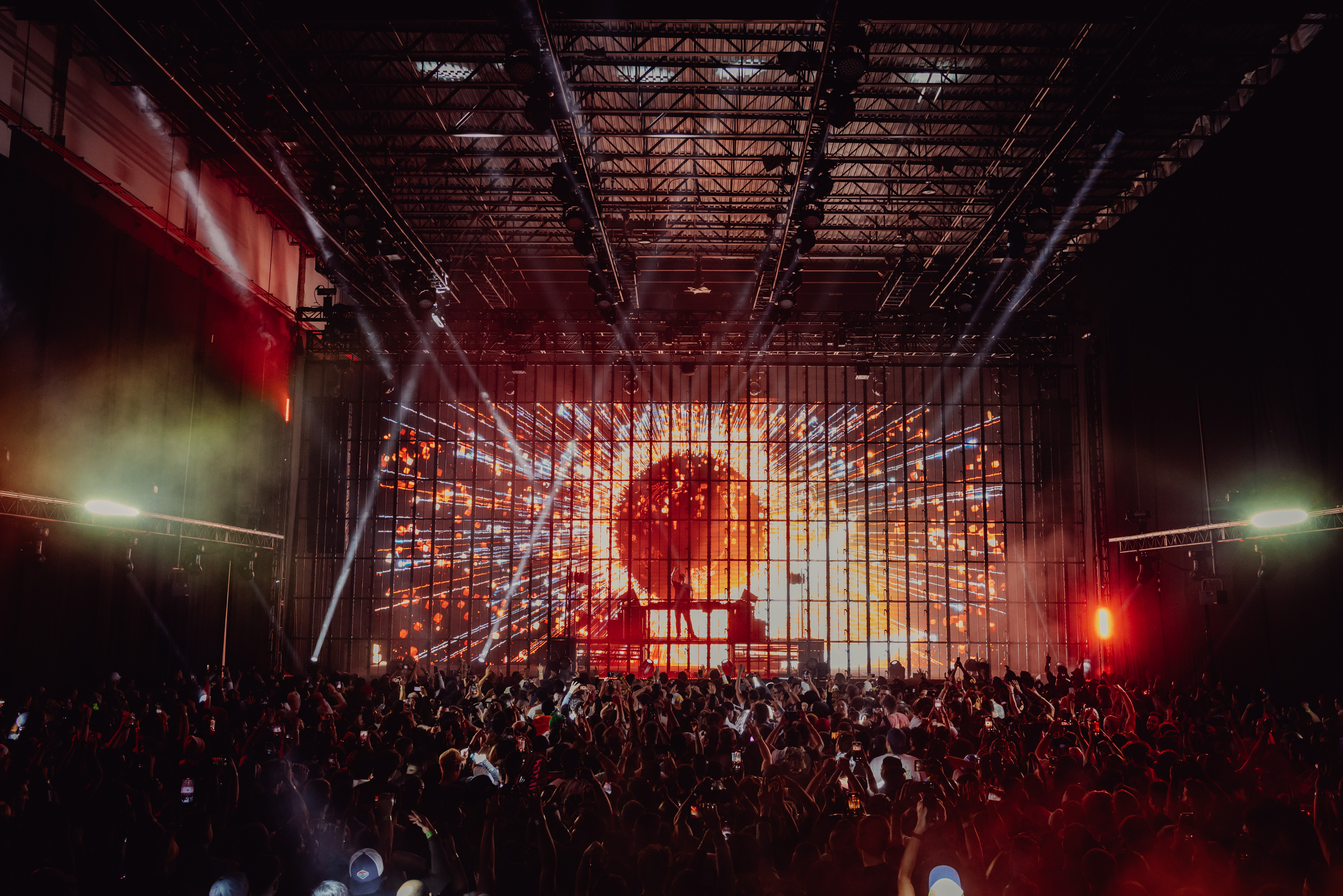 Eric Prydz HOLO Shows Provide Thanksgiving Spectacle