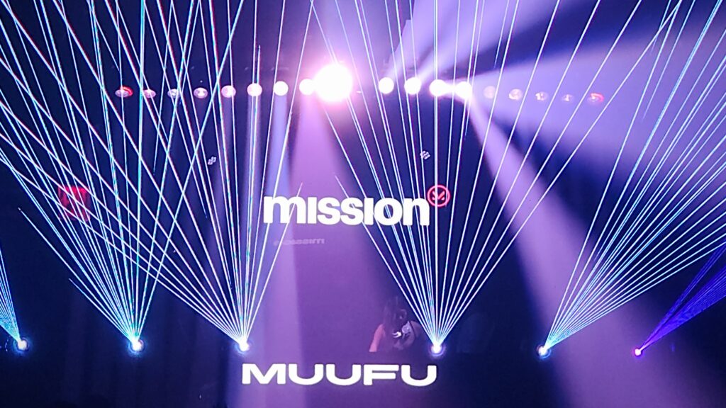 MUUFU playing a set at Mission NY.