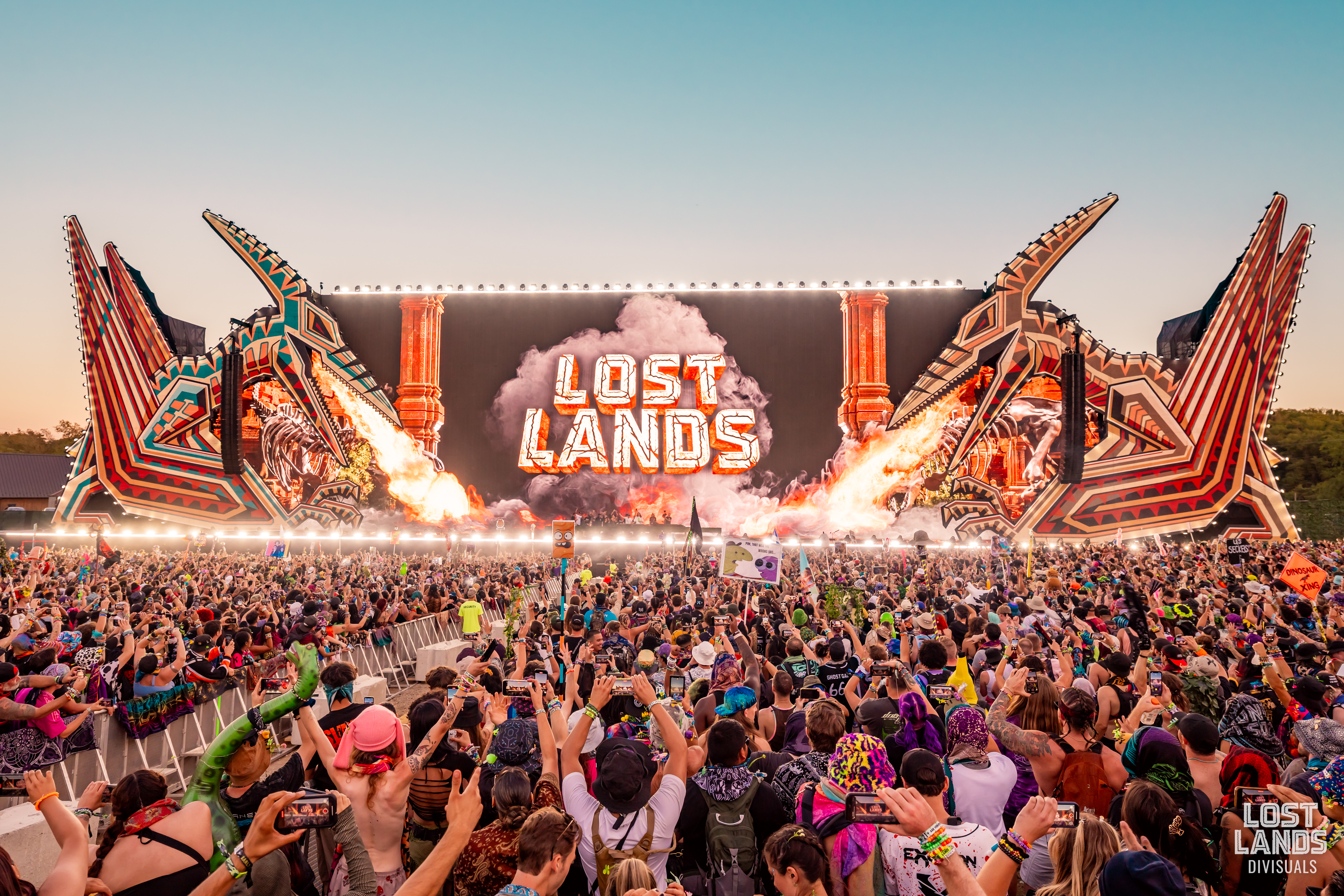 Panoramic picture of Prehistoric Stage during daylight