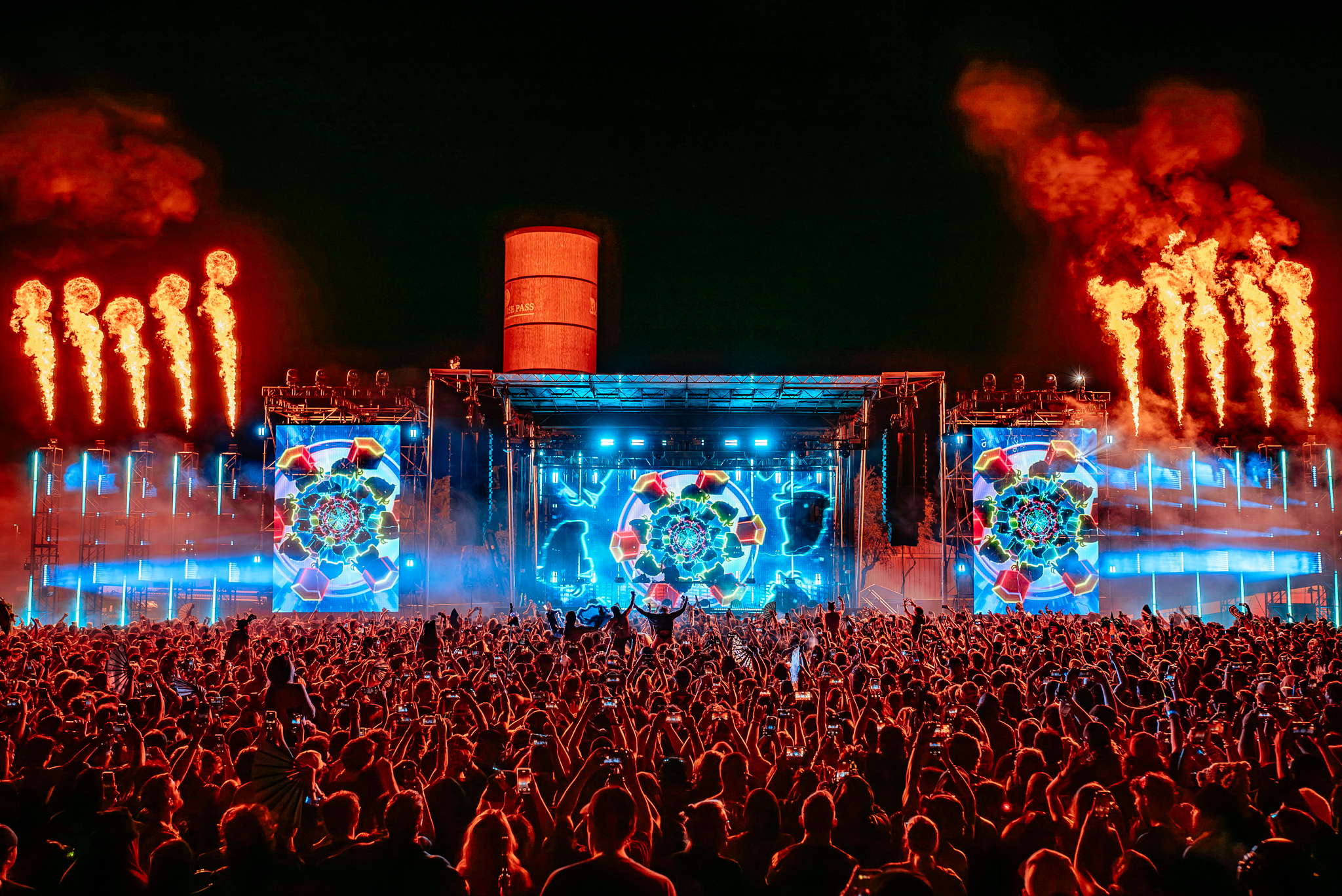 Wooli Rawhide Luis Colato Pyro