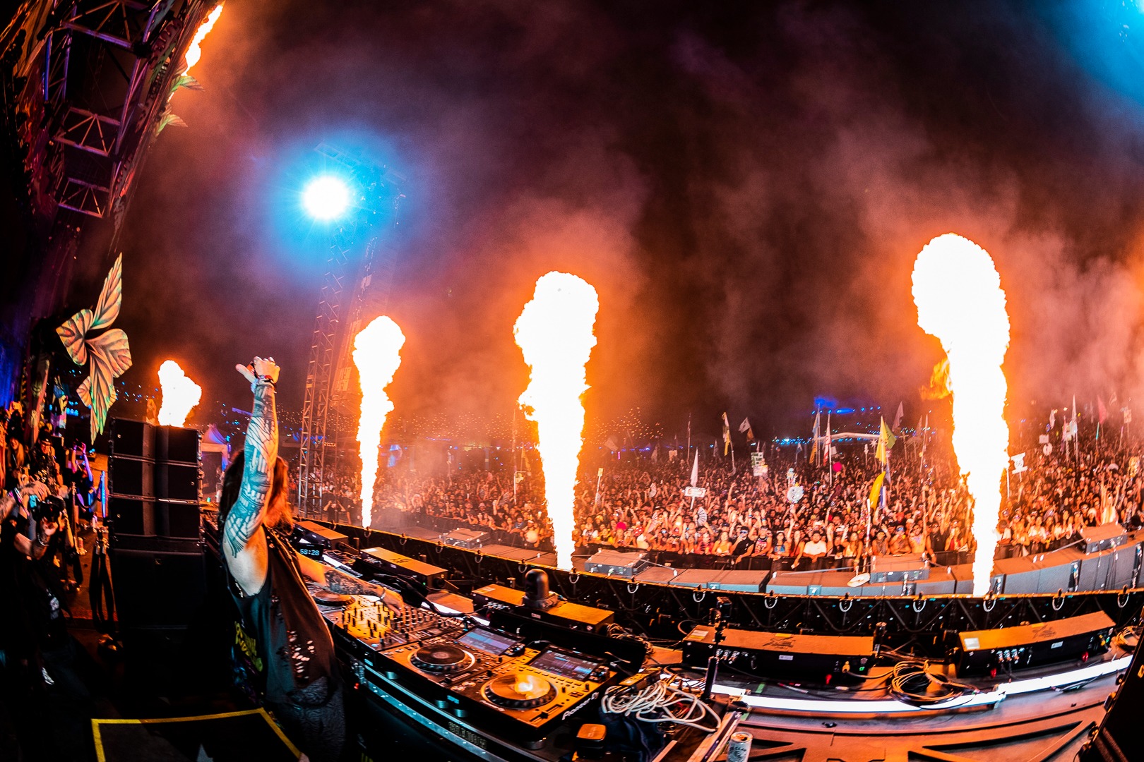 Seven Lions Pyro