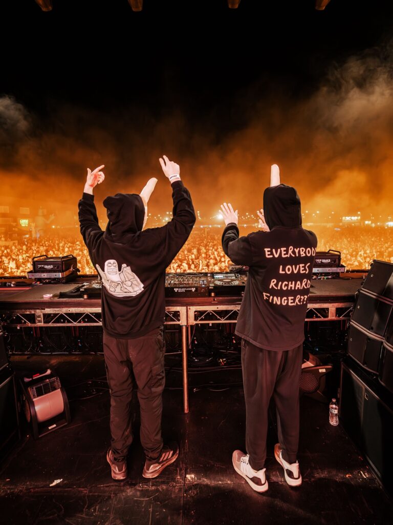 Richard Finger System Overload stage shot